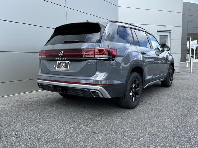Photo of 2025 Pure Gray Volkswagen Atlas