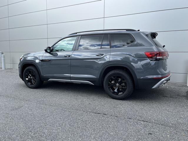 Photo of 2025 Pure Gray Volkswagen Atlas