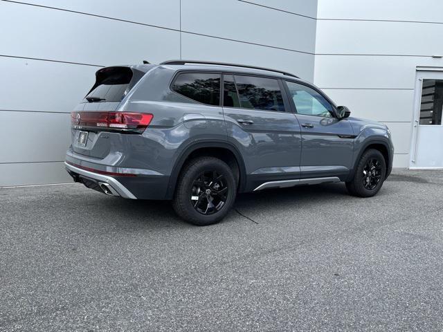 Photo of 2025 Pure Gray Volkswagen Atlas