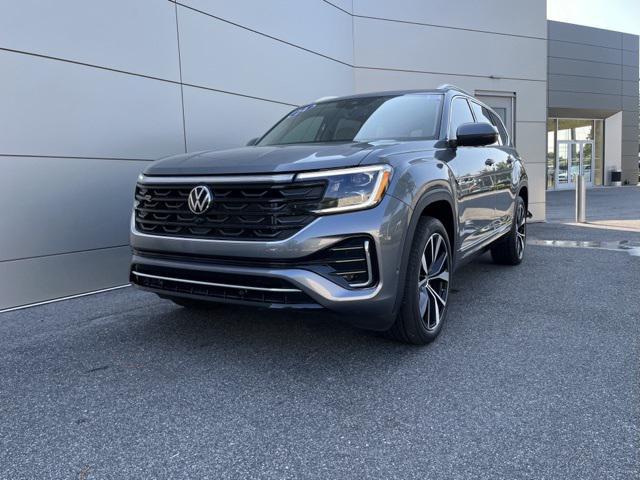 Photo of 2024 Platinum Gray Metallic Volkswagen Atlas