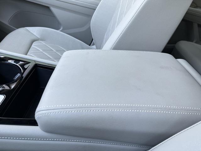 Photo of 2024 Platinum Gray Metallic Volkswagen Atlas
