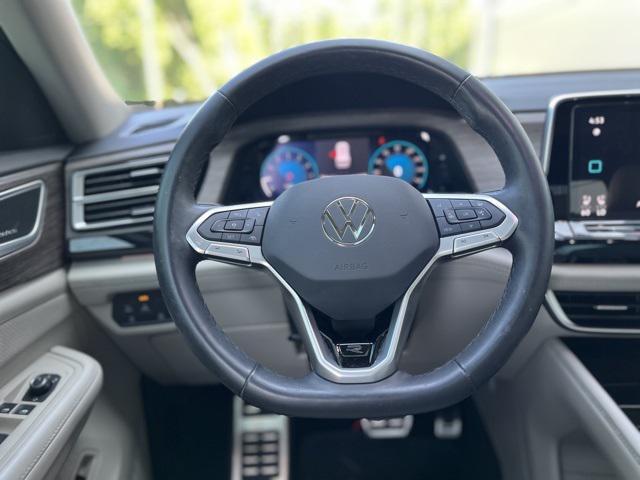 Photo of 2024 Platinum Gray Metallic Volkswagen Atlas