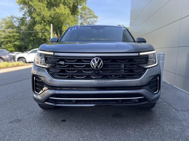 Photo of 2024 Platinum Gray Metallic Volkswagen Atlas