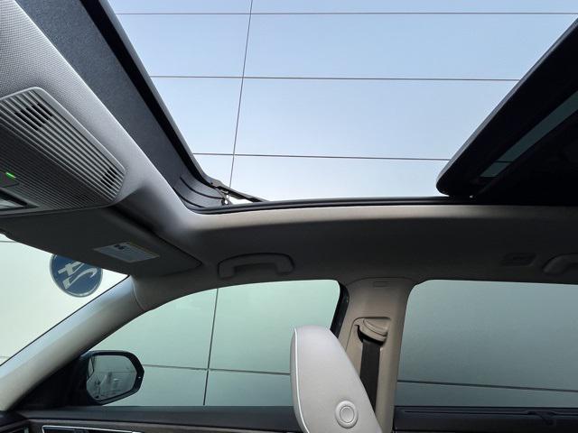 Photo of 2024 Platinum Gray Metallic Volkswagen Atlas