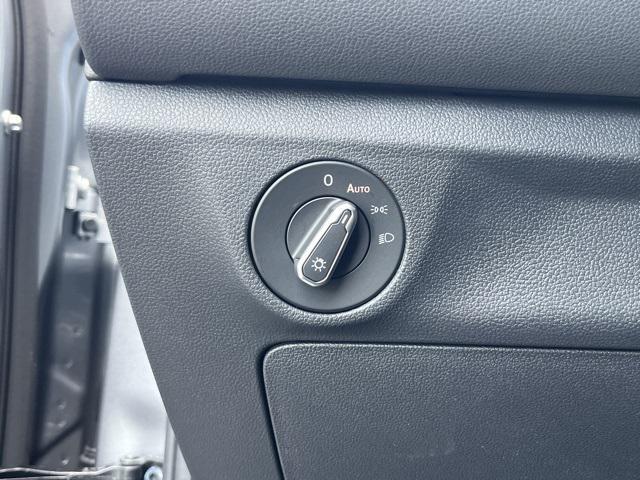 Photo of 2025 Pyrite Silver Metallic Volkswagen Jetta
