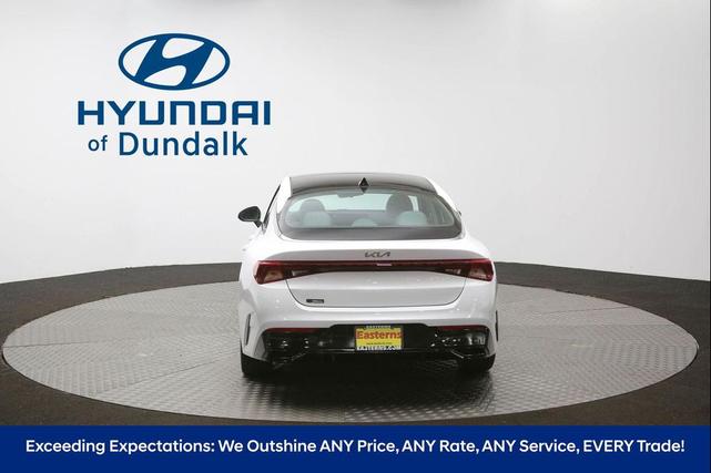 Photo of 2022 Glacial White Pearl Kia K5