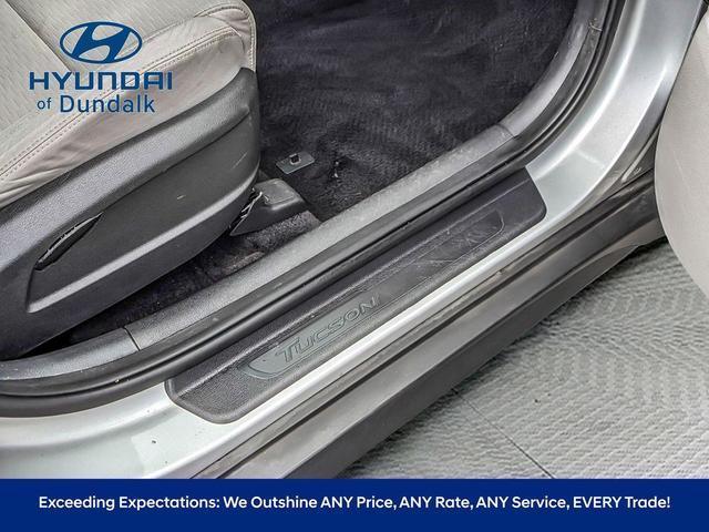 Photo of 2021 Stellar Silver Hyundai TUCSON