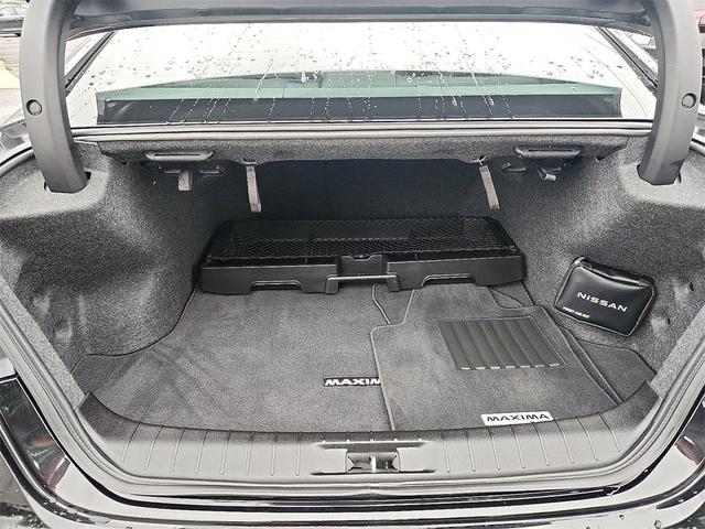 Photo of 2023 Super Black Nissan Maxima