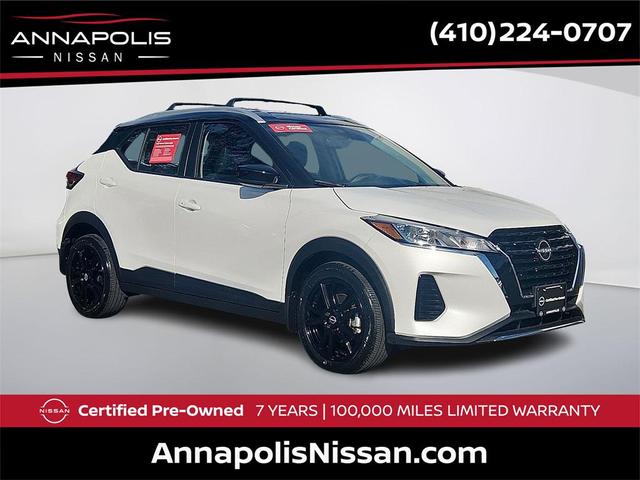 Photo of 2024 Aspen White Tricoat/Super Black Nissan Kicks
