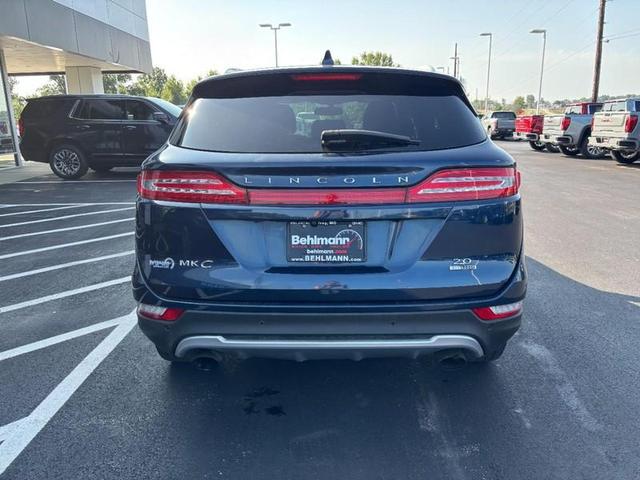 Photo of 2016 Midnight Sapphire Metallic Lincoln MKC