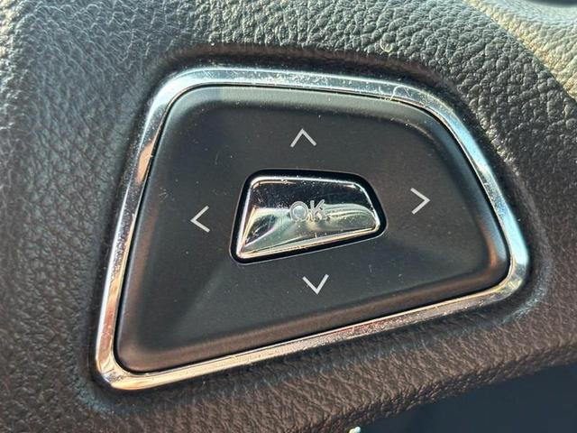 Photo of 2016 Midnight Sapphire Metallic Lincoln MKC