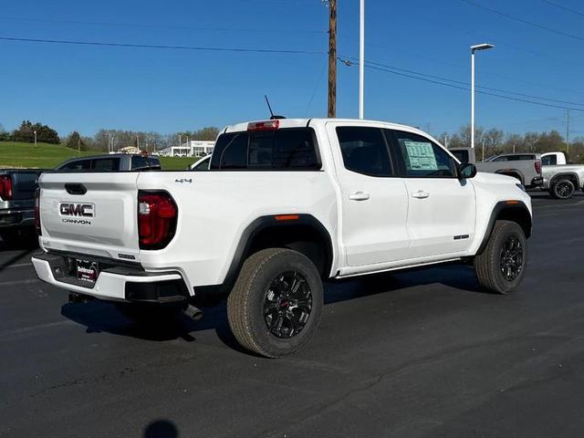 Photo of 2025 Summit White GMC Canyon
