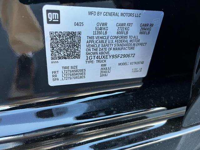 Photo of 2025 Onyx Black GMC Sierra 2500