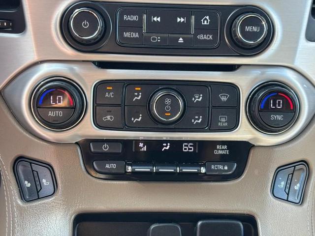 Photo of 2019 Summit White GMC Yukon XL