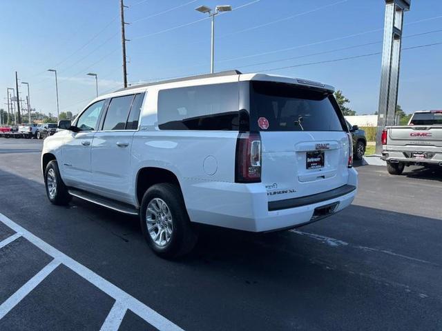 Photo of 2019 Summit White GMC Yukon XL