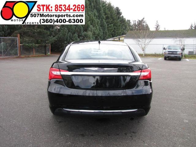 Photo of 2013 Black Clearcoat Chrysler 200