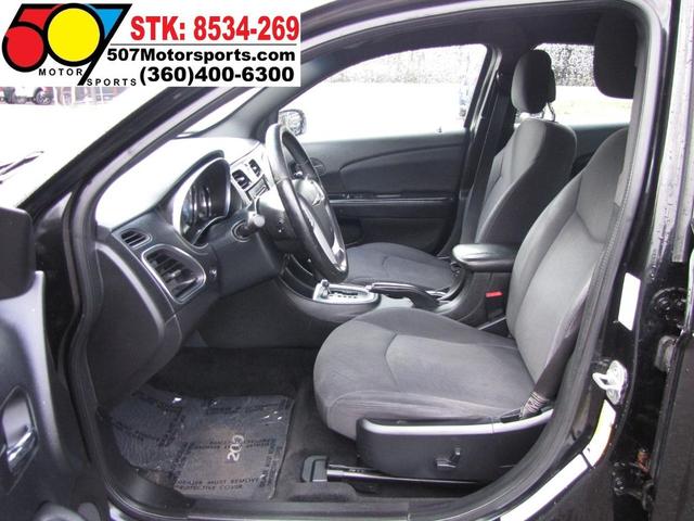 Photo of 2013 Black Clearcoat Chrysler 200