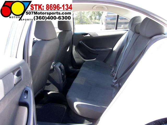 Photo of 2015 Pure White Volkswagen Jetta