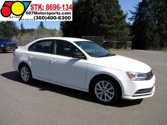 Photo of 2015 Pure White Volkswagen Jetta