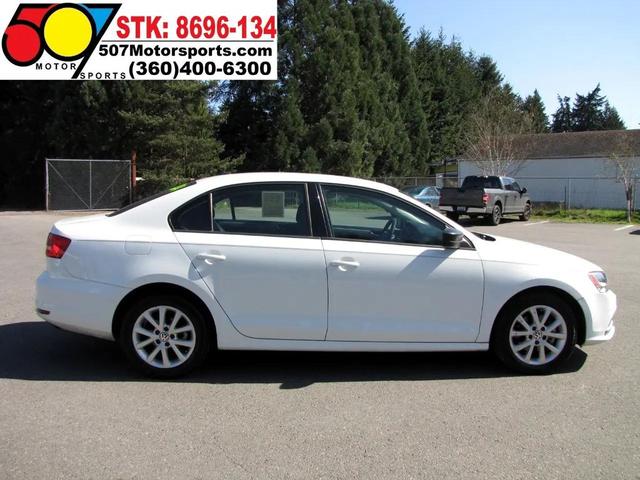 Photo of 2015 Pure White Volkswagen Jetta
