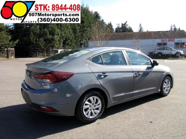 Photo of 2019 Gray Hyundai ELANTRA