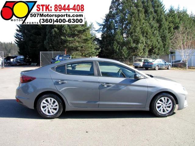 Photo of 2019 Gray Hyundai ELANTRA