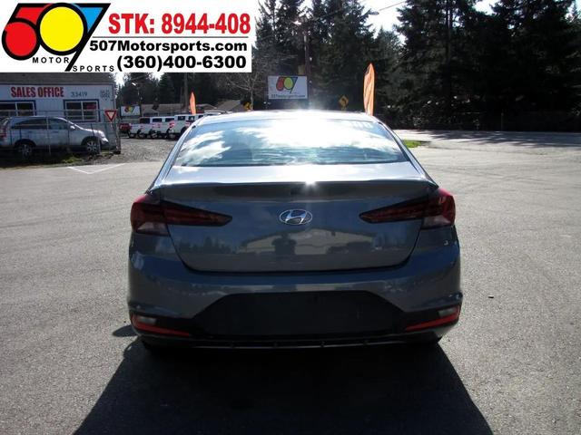 Photo of 2019 Gray Hyundai ELANTRA