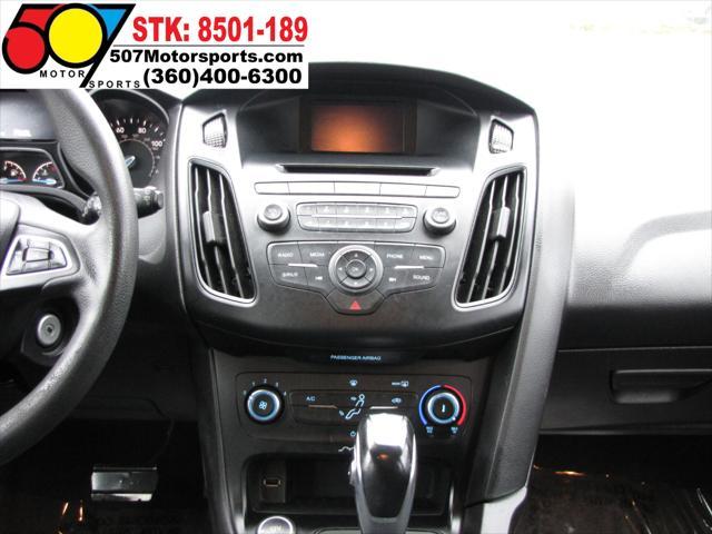 Photo of 2015 Blue Ford Focus