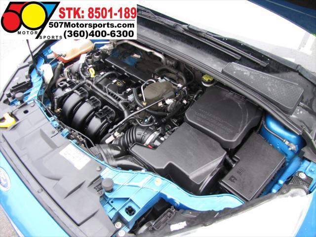 Photo of 2015 Blue Ford Focus