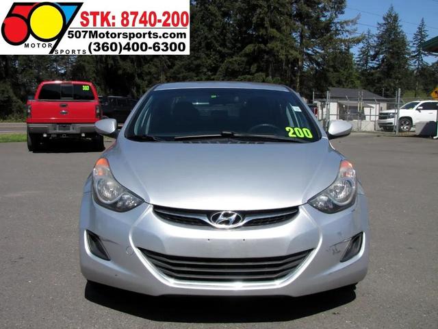Photo of 2013 Radiant Silver Hyundai ELANTRA