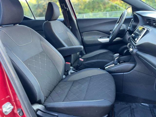 Photo of 2018 Super Black Nissan Kicks