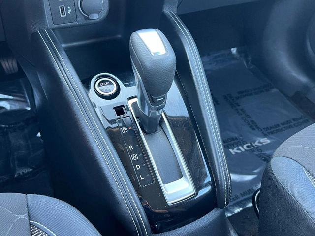 Photo of 2018 Super Black Nissan Kicks