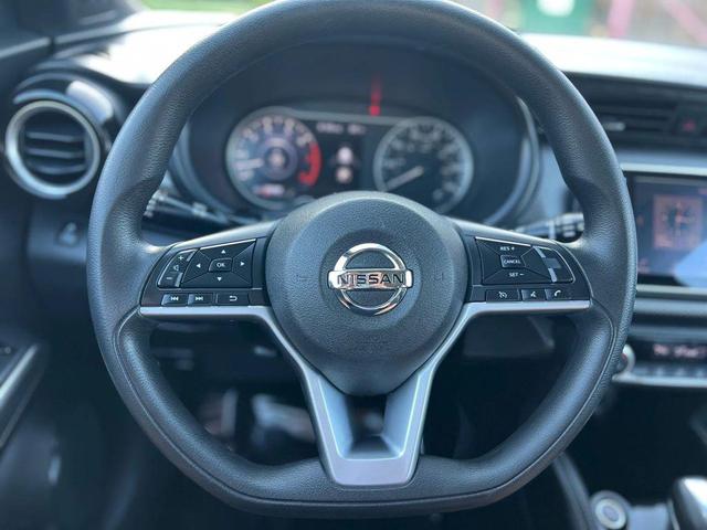 Photo of 2018 Super Black Nissan Kicks