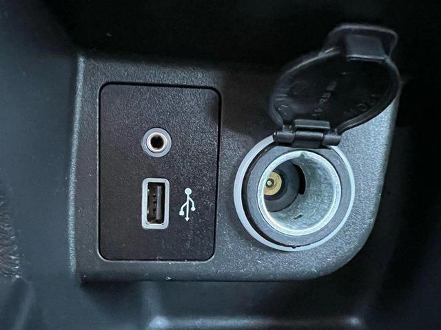 Photo of 2018 Super Black Nissan Kicks