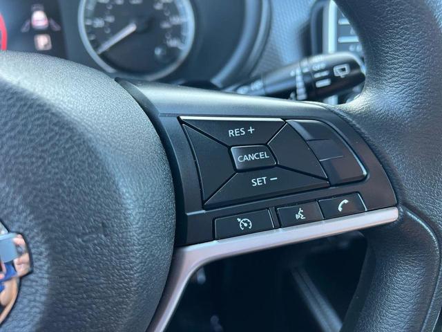 Photo of 2018 Super Black Nissan Kicks