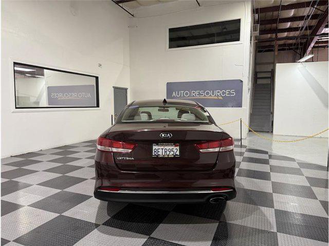 Photo of 2018 Sangria Kia Optima