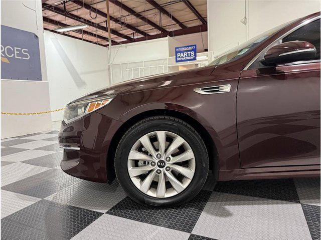Photo of 2018 Sangria Kia Optima