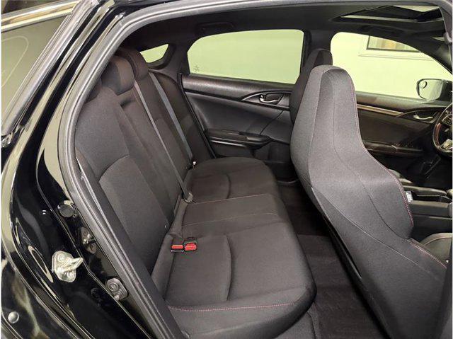 Photo of 2019 Crystal Black Pearl Honda Civic Si