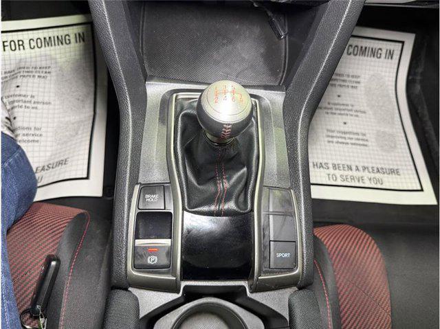Photo of 2020 Crystal Black Pearl Honda Civic Si