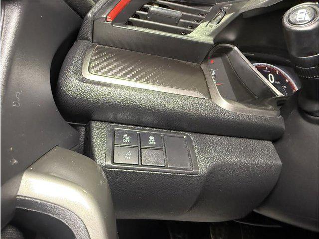 Photo of 2020 Crystal Black Pearl Honda Civic Si