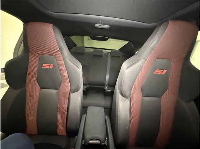 Photo of 2020 Crystal Black Pearl Honda Civic Si