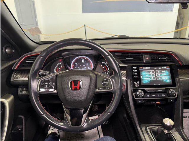Photo of 2020 Crystal Black Pearl Honda Civic Si