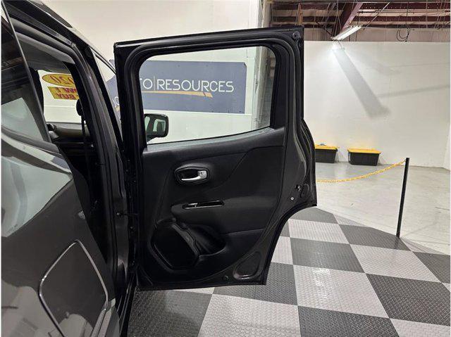 Photo of 2020 Granite Crystal Metallic Clearcoat Jeep Renegade