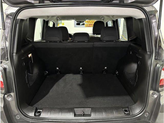 Photo of 2020 Granite Crystal Metallic Clearcoat Jeep Renegade