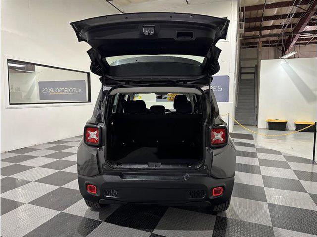 Photo of 2020 Granite Crystal Metallic Clearcoat Jeep Renegade