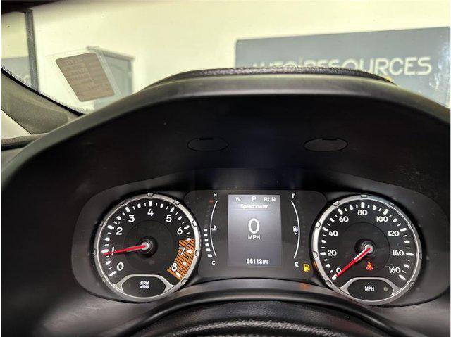 Photo of 2020 Granite Crystal Metallic Clearcoat Jeep Renegade