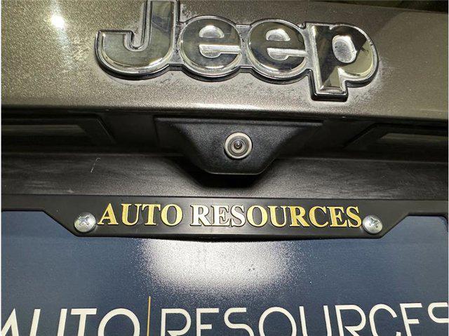 Photo of 2020 Granite Crystal Metallic Clearcoat Jeep Renegade