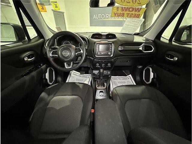 Photo of 2020 Granite Crystal Metallic Clearcoat Jeep Renegade