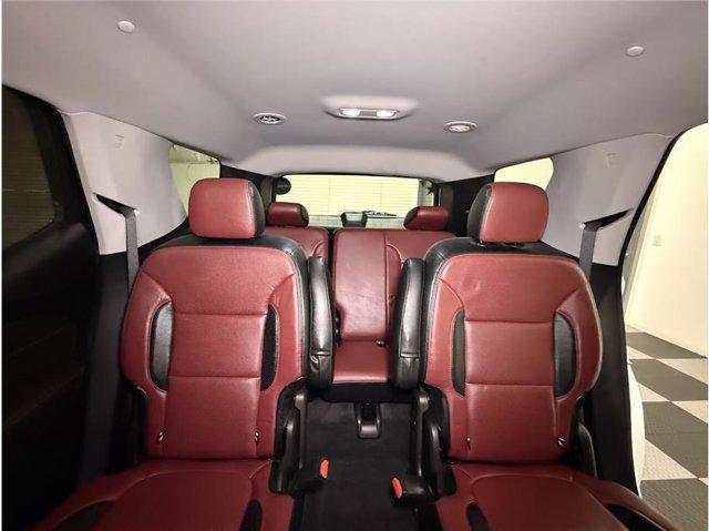 Photo of 2020 Summit White Chevrolet Traverse