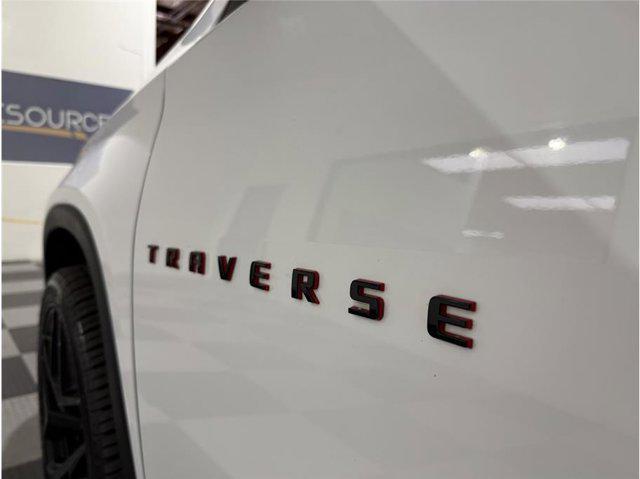 Photo of 2020 Summit White Chevrolet Traverse